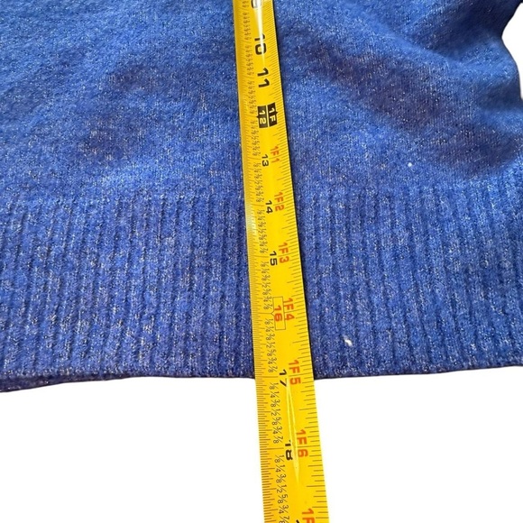 A177- Blue cropped sweater with embroidered yin yang design #cropped sweater - Picture 5 of 6